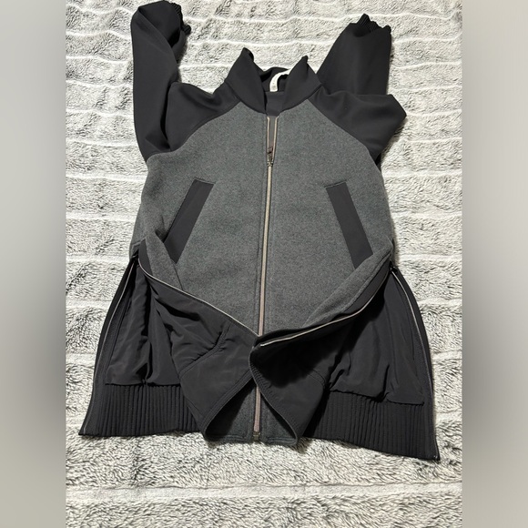 Lululemon Man Black Grey Reversible Microfiber Knit Athletic Bomber Jacket Sz 6 - Picture 8 of 9